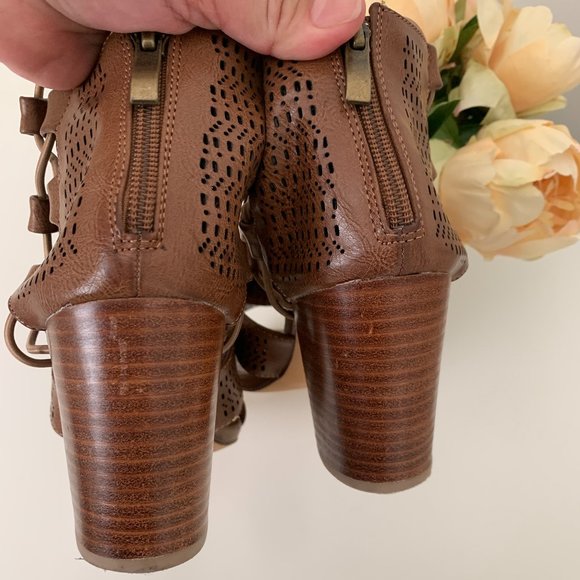 Boutique By Corkys Brown Heel Shoes, Size 7 - Picture 7 of 14